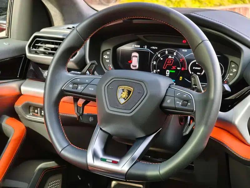 2025 Urus SE 4.0T Standard Edition — миниатюра 15