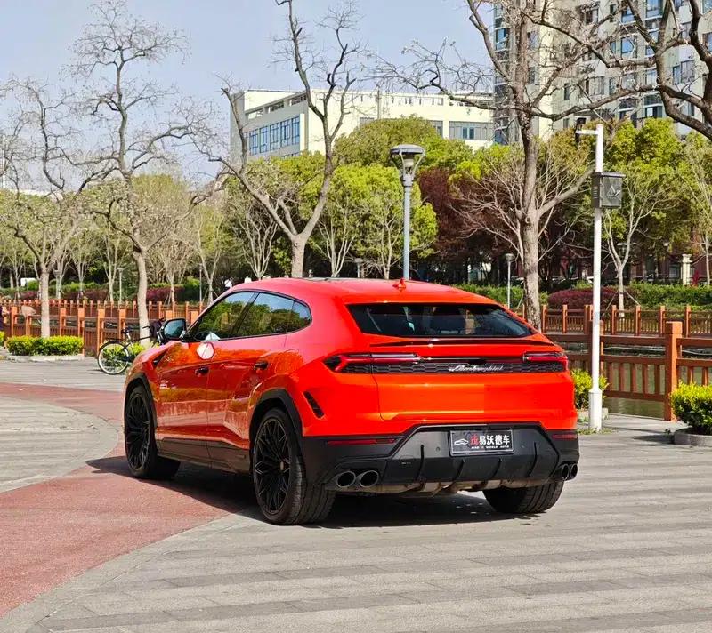 2025 Urus SE 4.0T Standard Edition — миниатюра 5