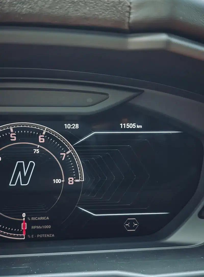 2025 Urus SE 4.0T Standard Edition — миниатюра 10