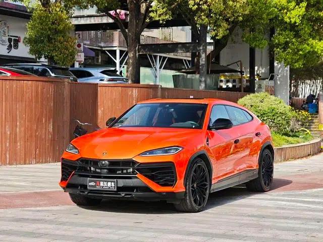 2025 Urus SE 4.0T Standard Edition