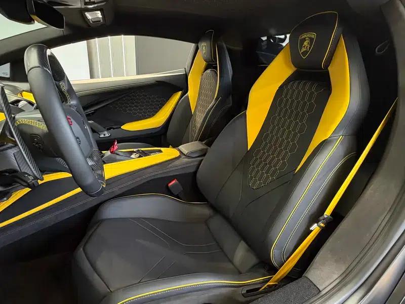 2023 Revuelto Standard Model — миниатюра 8
