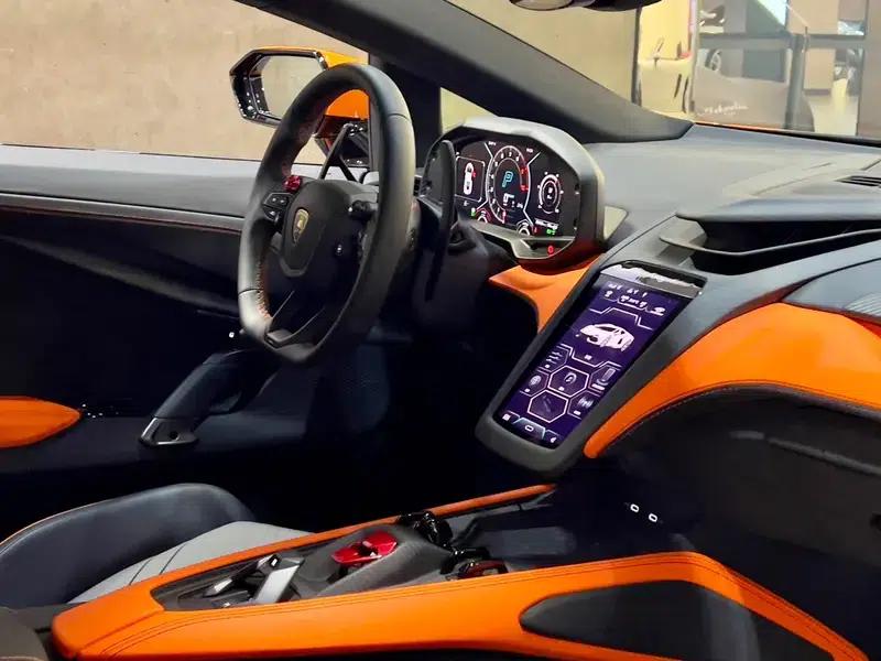 2023 Revuelto Standard Model — миниатюра 14