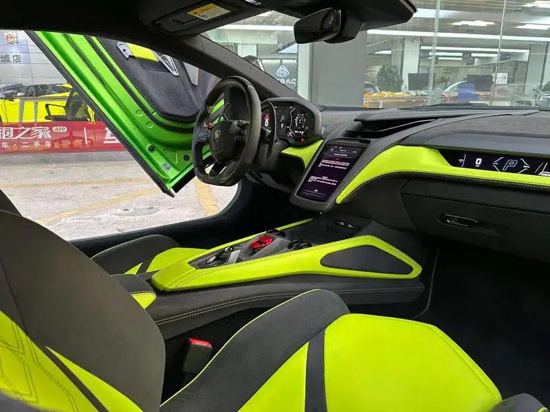 2023 Revuelto Standard Model — миниатюра 16