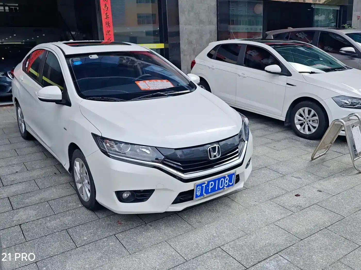 2016 Honda Greiz 1.5L CVT Fashion Edition — миниатюра 1