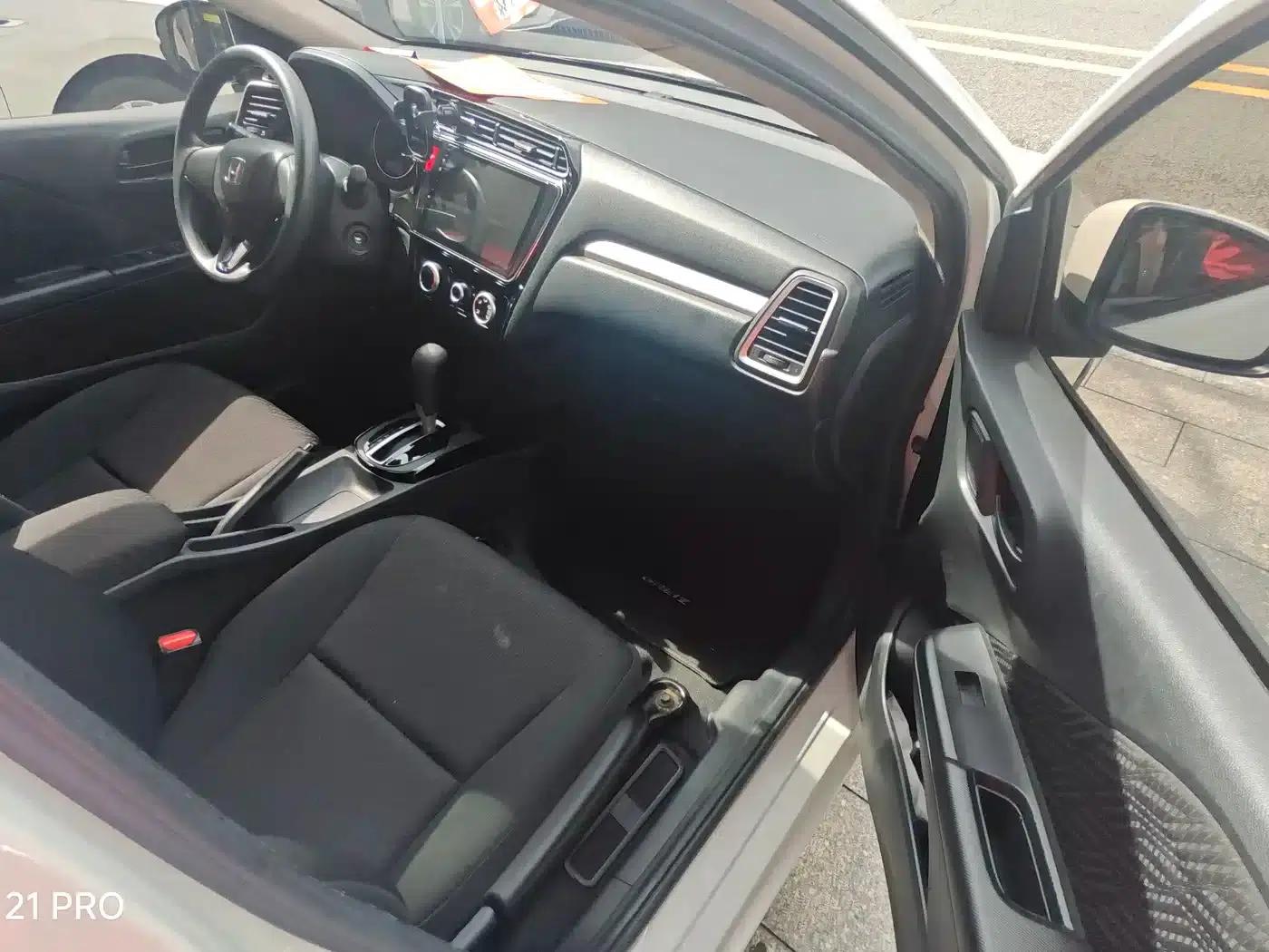 2016 Honda Greiz 1.5L CVT Fashion Edition — миниатюра 13