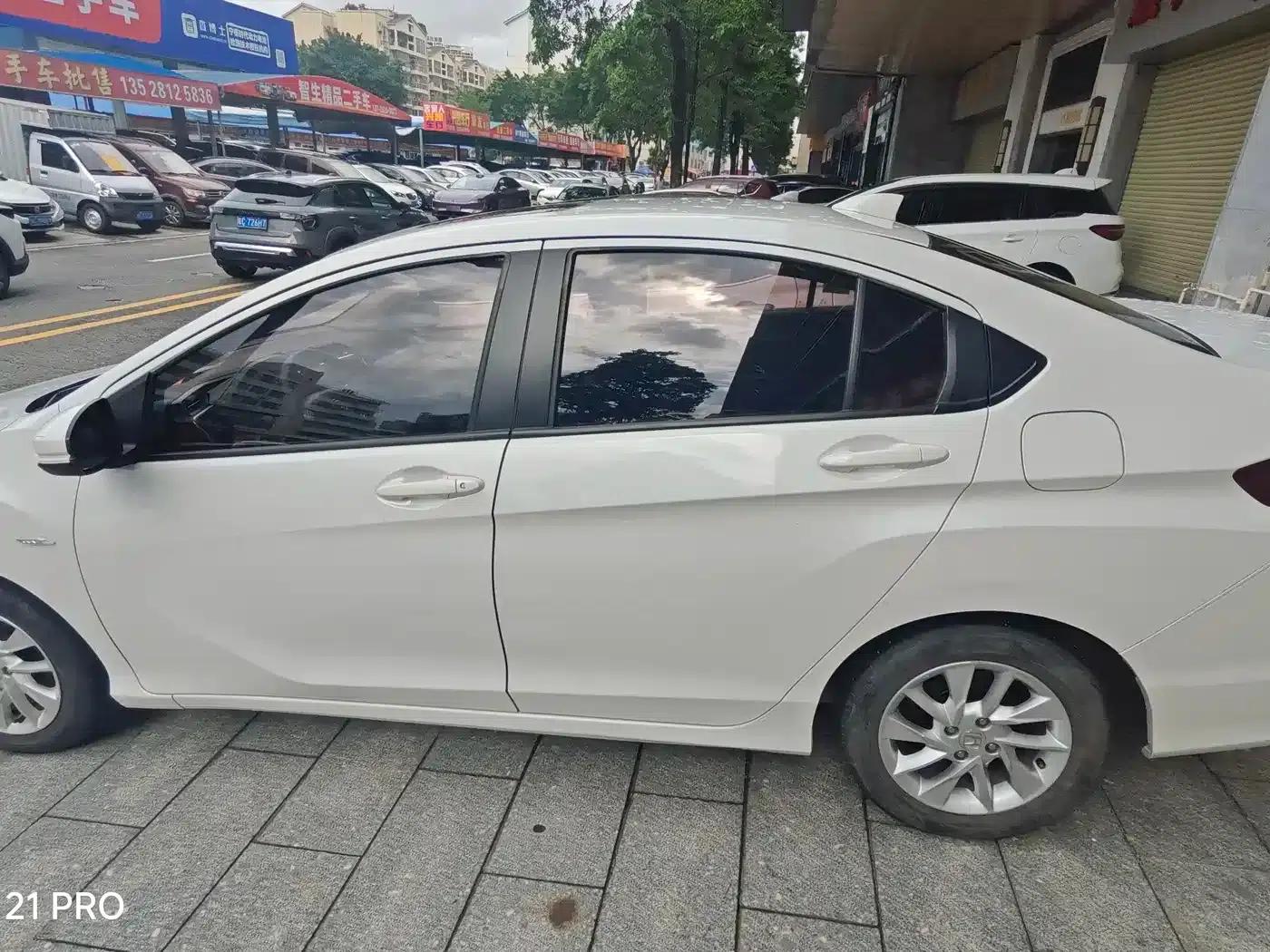 2016 Honda Greiz 1.5L CVT Fashion Edition — миниатюра 3