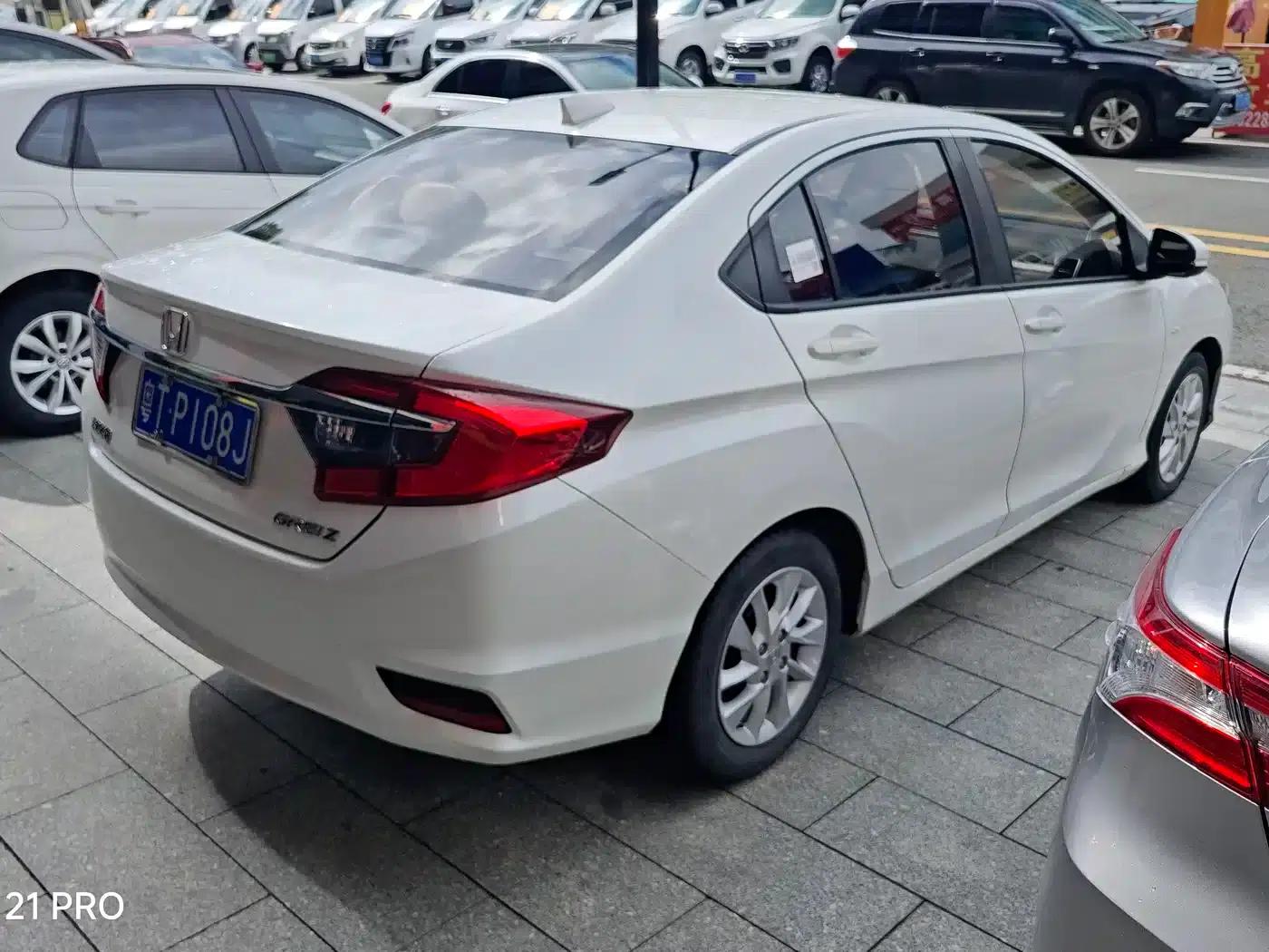 2016 Honda Greiz 1.5L CVT Fashion Edition — миниатюра 5