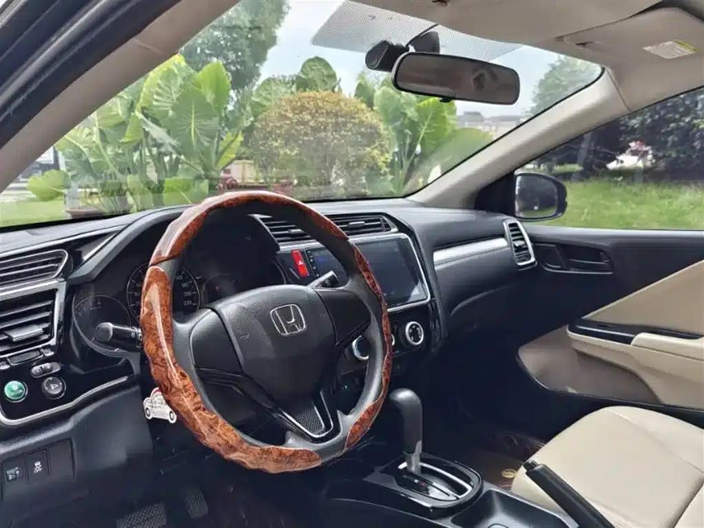 2016 Honda Greiz 1.5L CVT Fashion Edition — миниатюра 5