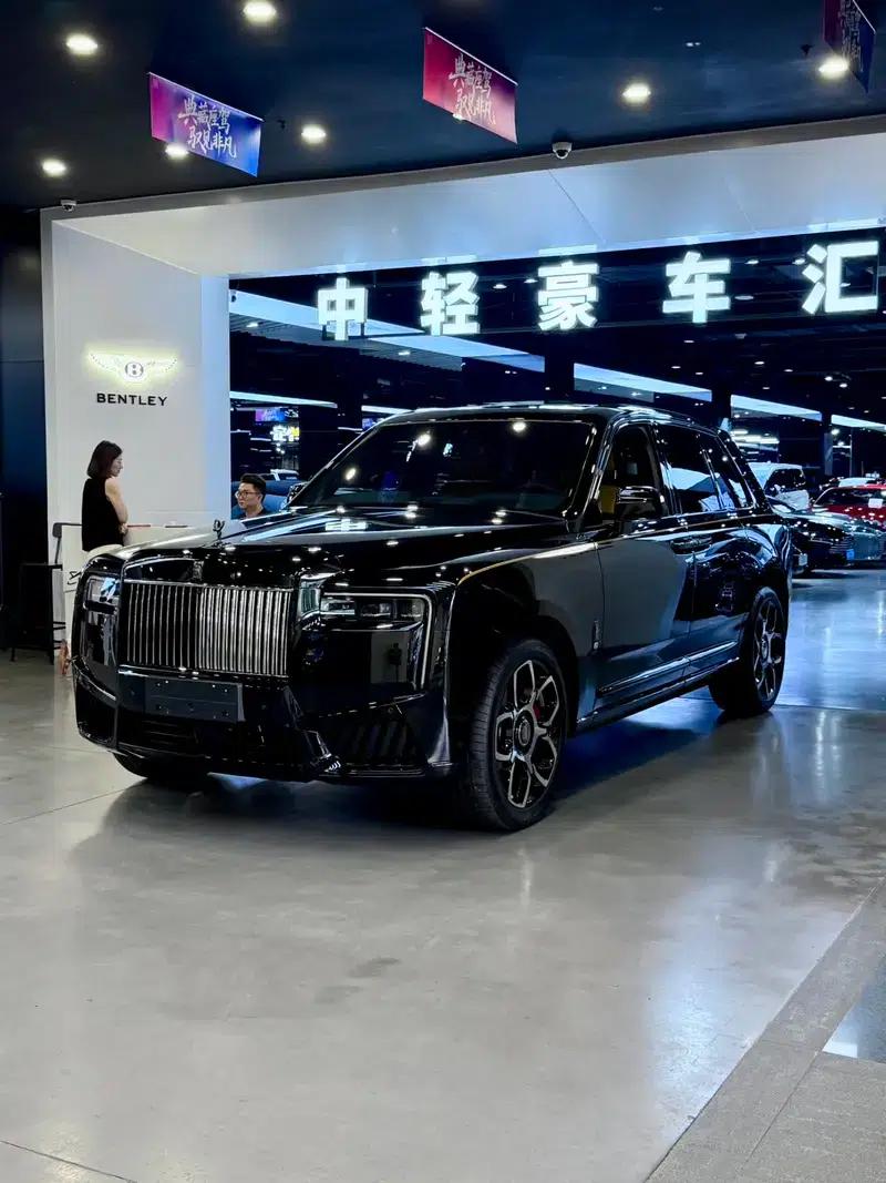 2024 Cullinan, four-seater version — миниатюра 1
