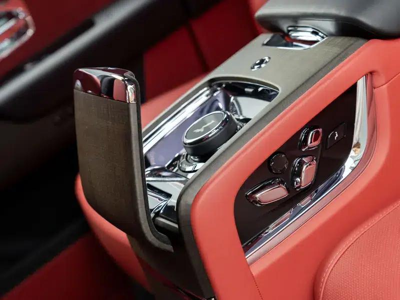 2018 Cullinan, four-seater version — миниатюра 13