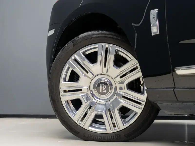2018 Cullinan, four-seater version — миниатюра 8