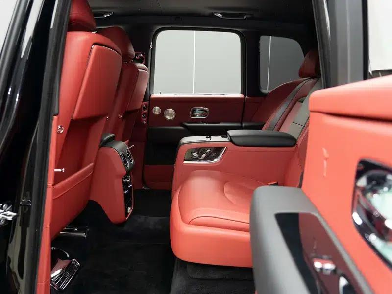 2018 Cullinan, four-seater version — миниатюра 9