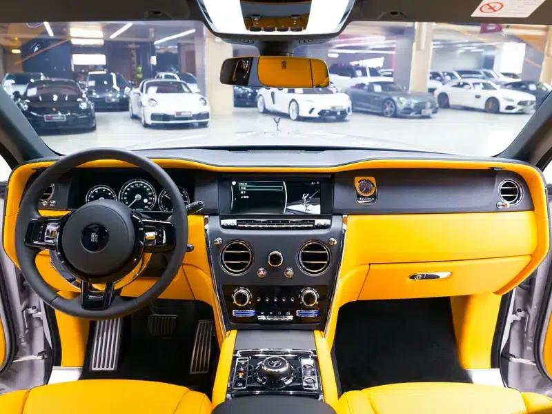 2022 Cullinan 6.7T Automatic AWD 4-seater — миниатюра 20