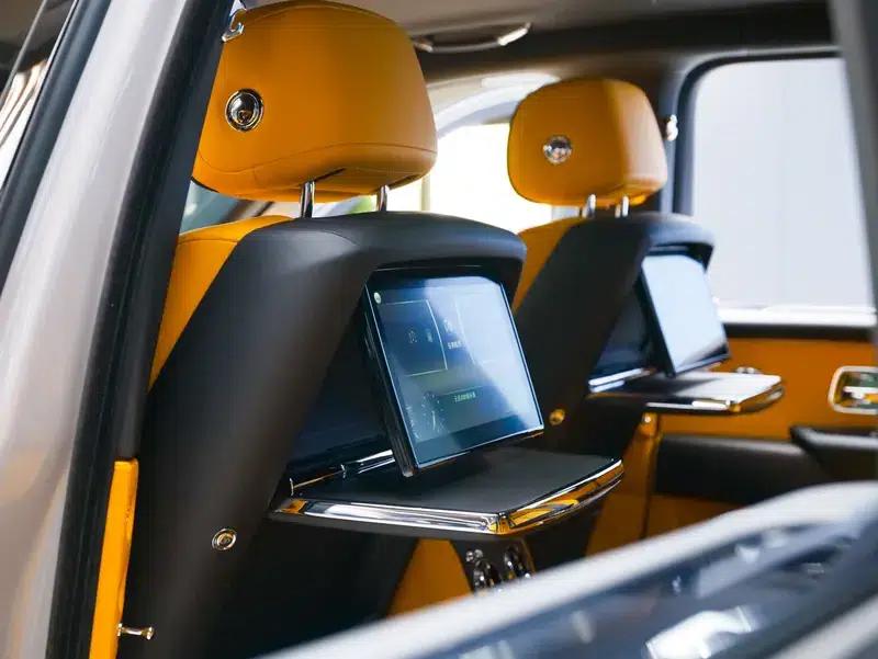 2022 Cullinan 6.7T Automatic AWD 4-seater — миниатюра 21
