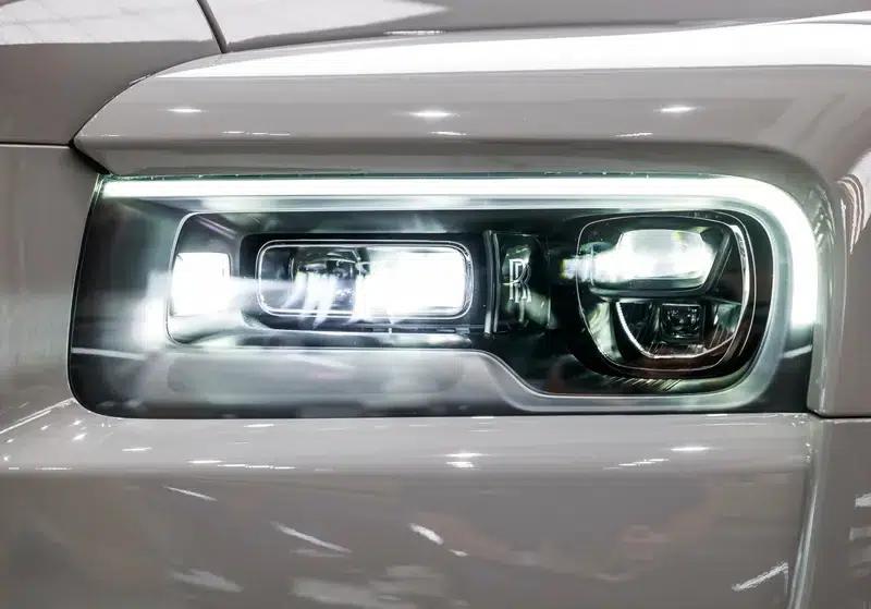 2022 Cullinan 6.7T Automatic AWD 4-seater — миниатюра 6
