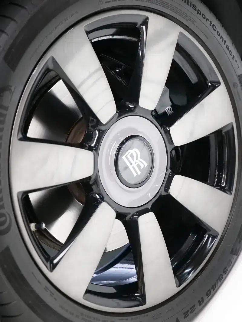 2022 Cullinan 6.7T Automatic AWD 4-seater — миниатюра 10