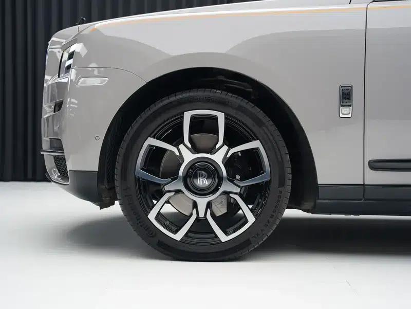 2022 Cullinan 6.7T Automatic AWD 4-seater — миниатюра 11