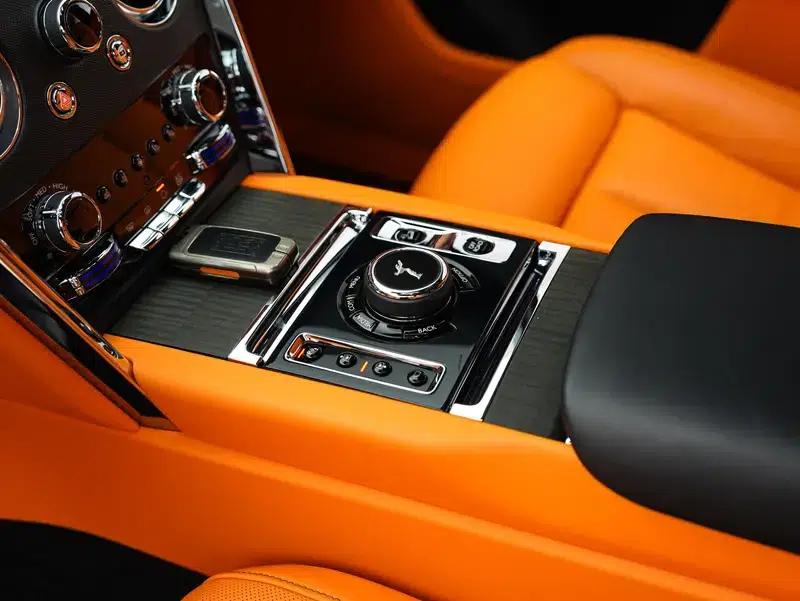 2022 Cullinan 6.7T Automatic AWD 4-seater — миниатюра 19