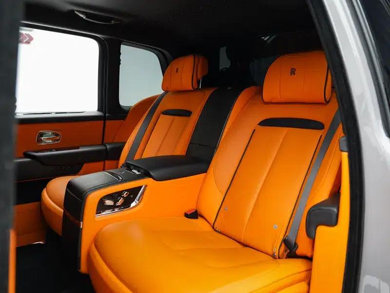 2022 Cullinan 6.7T Automatic AWD 4-seater — миниатюра 23