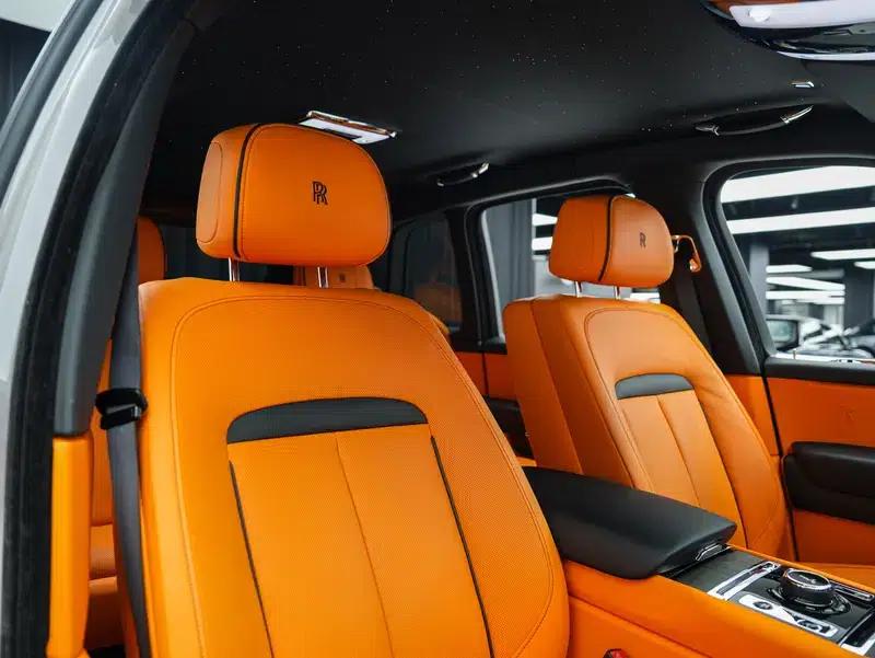 2022 Cullinan 6.7T Automatic AWD 4-seater — миниатюра 26