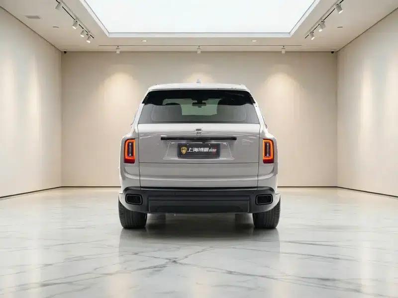 2022 Cullinan 6.7T Automatic AWD 4-seater — миниатюра 5