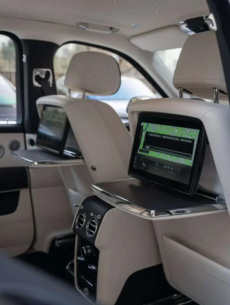2018 Cullinan 5-seater — миниатюра 5
