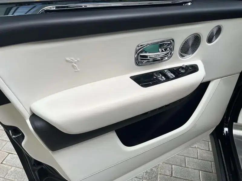 2018 Cullinan 5-seater — миниатюра 8