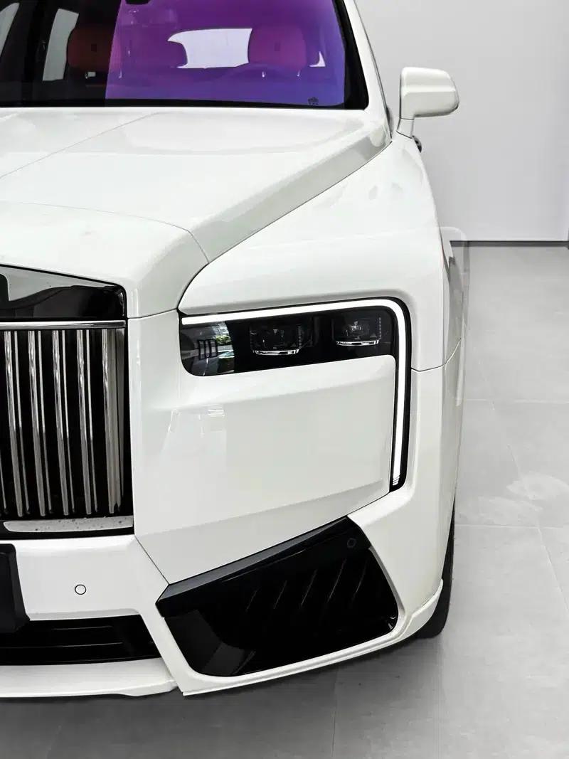 2025 Cullinan Series II Black Badge Disruptor — миниатюра 14