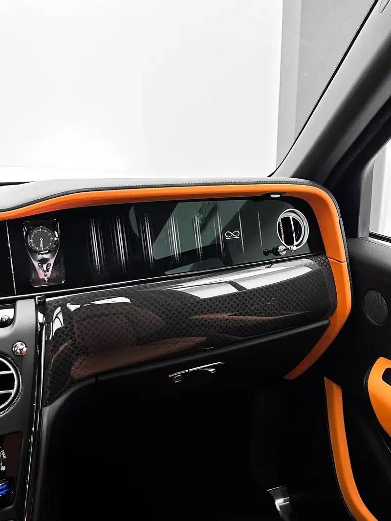2025 Cullinan Series II Black Badge Disruptor — миниатюра 5