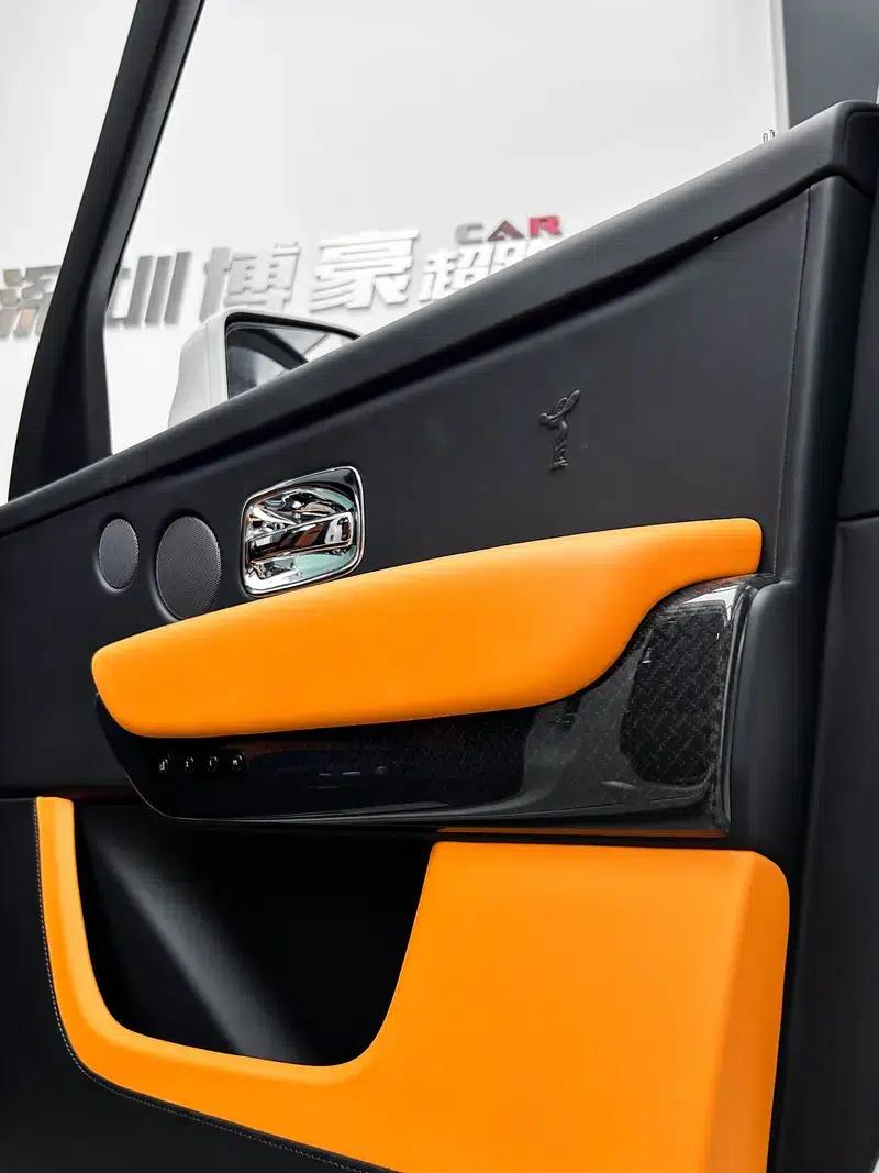 2025 Cullinan Series II Black Badge Disruptor — миниатюра 8
