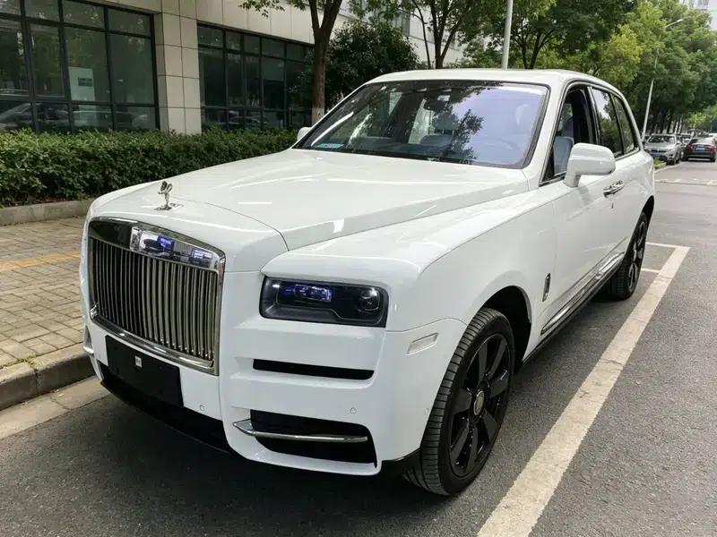 2018 Cullinan, four-seater version — миниатюра 1