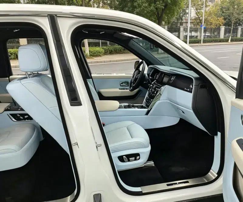 2018 Cullinan, four-seater version — миниатюра 9