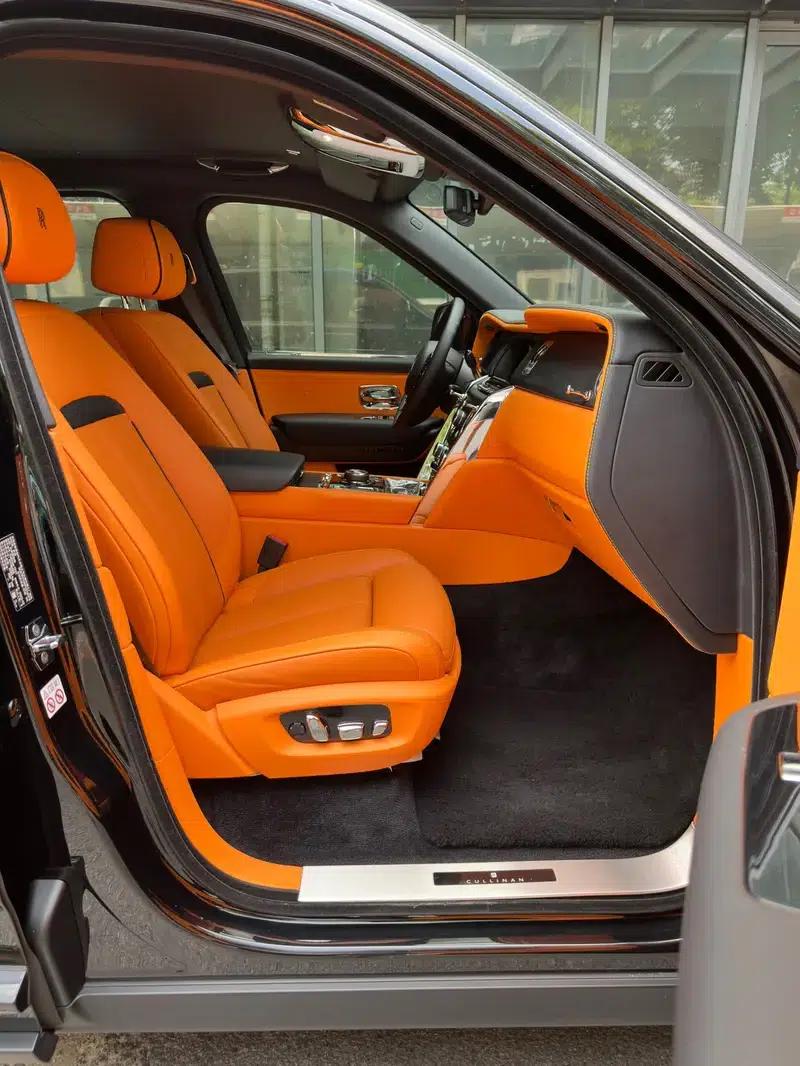 2024 Cullinan, four-seater version — миниатюра 11