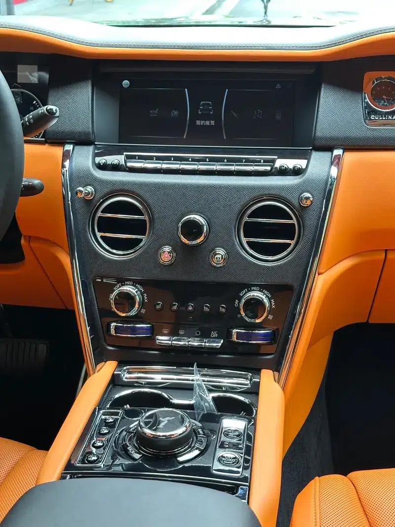 2024 Cullinan, four-seater version — миниатюра 17