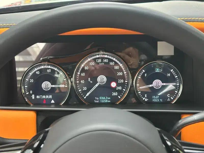 2024 Cullinan, four-seater version — миниатюра 18