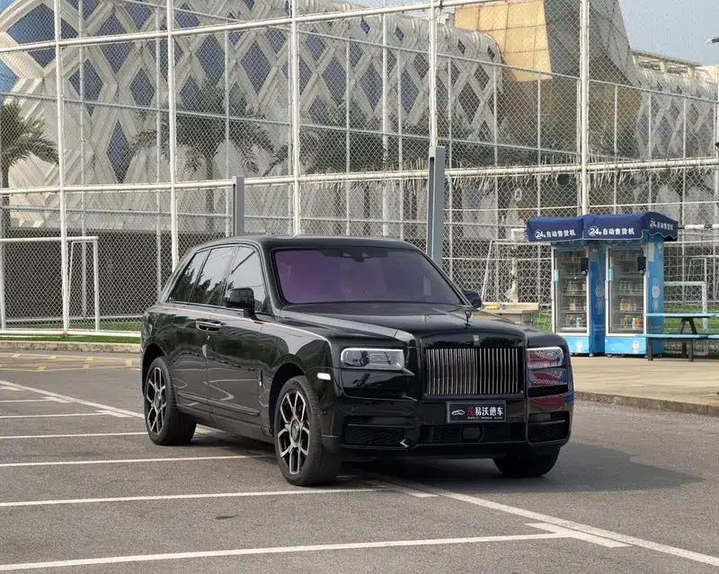 2024 Cullinan, four-seater version — миниатюра 3