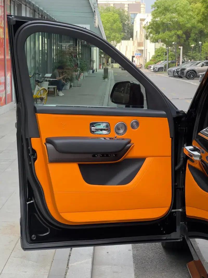 2024 Cullinan, four-seater version — миниатюра 27