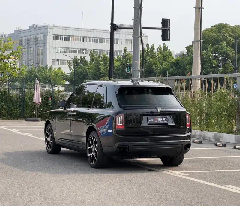2024 Cullinan, four-seater version — миниатюра 5