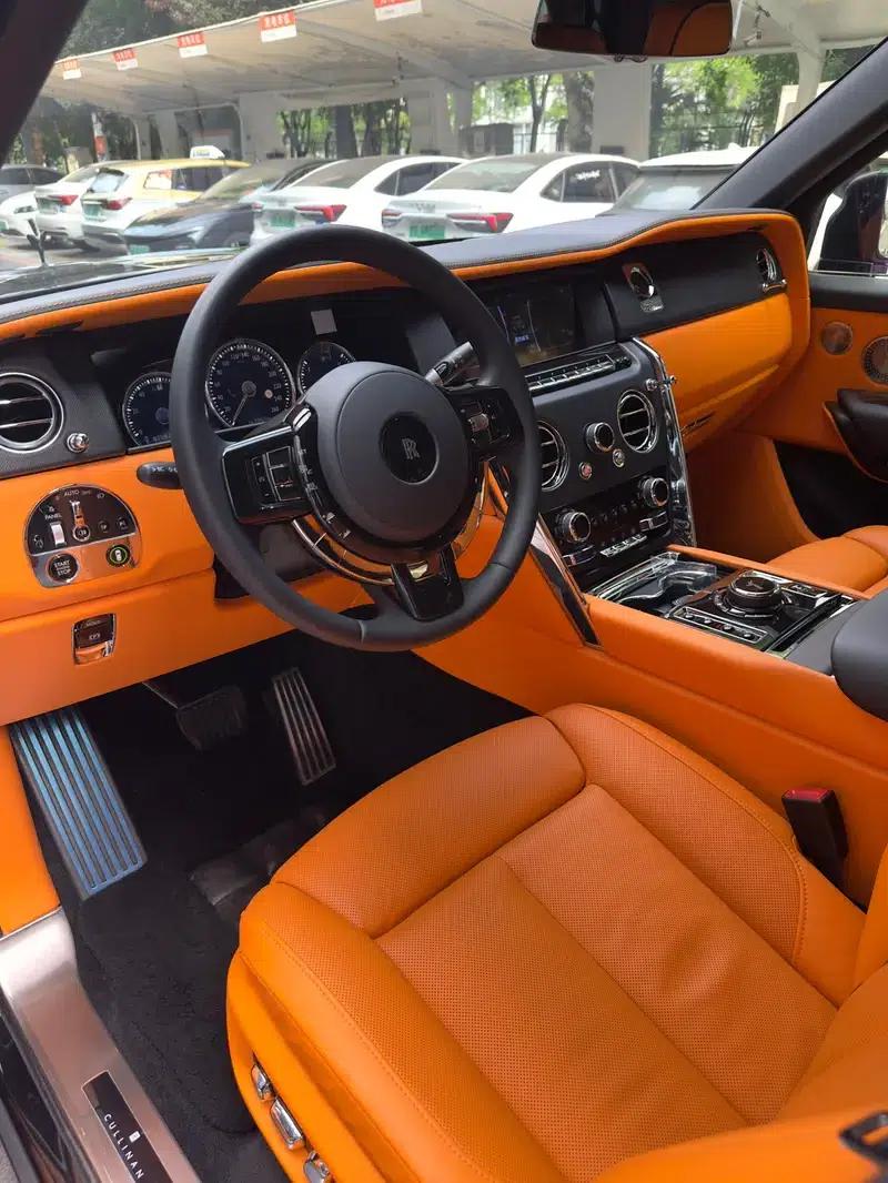 2024 Cullinan, four-seater version — миниатюра 10