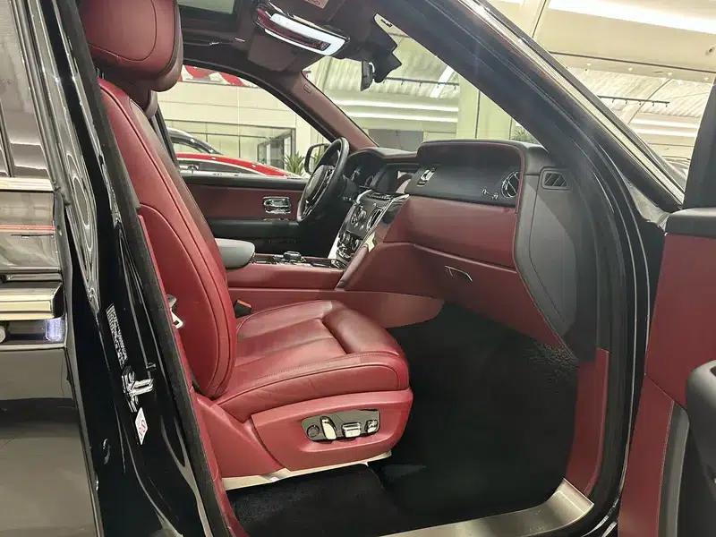 2018 Cullinan, four-seater version — миниатюра 13