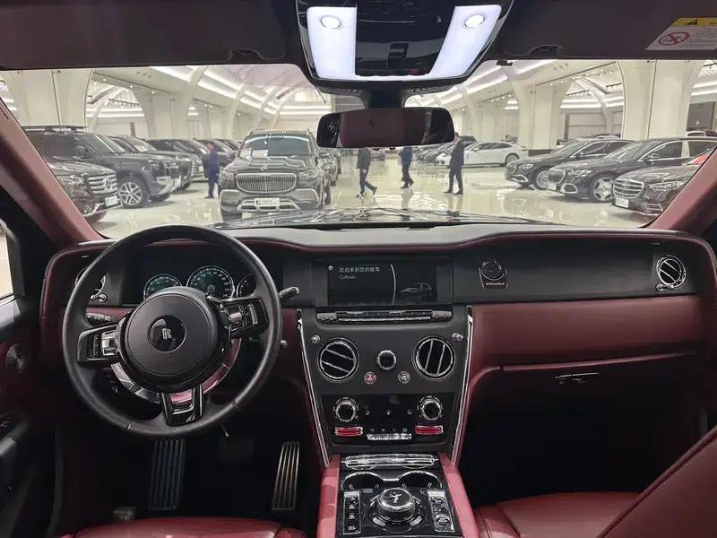 2018 Cullinan, four-seater version — миниатюра 14