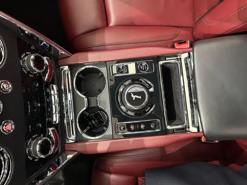 2018 Cullinan, four-seater version — миниатюра 17