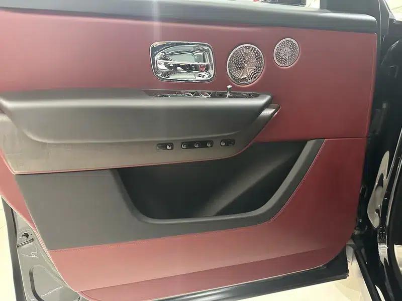 2018 Cullinan, four-seater version — миниатюра 23