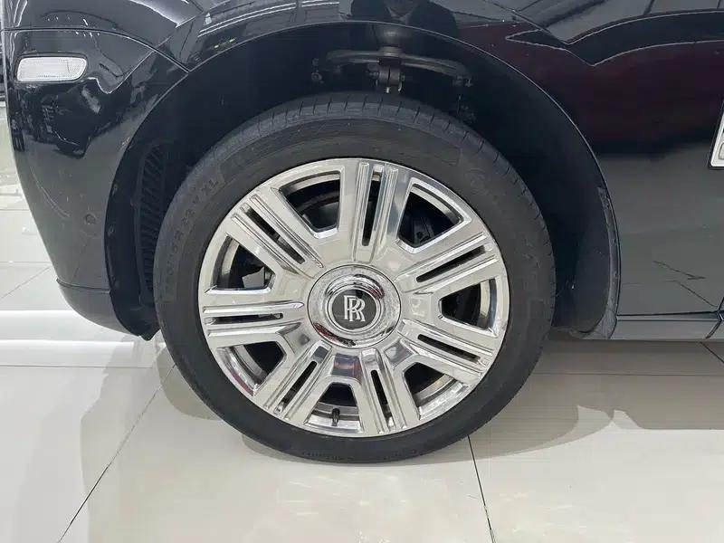 2018 Cullinan, four-seater version — миниатюра 9