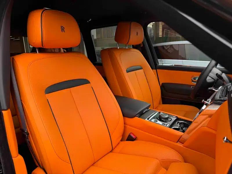 2018 Cullinan, four-seater version — миниатюра 6
