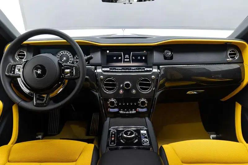2020 Cullinan Black Badge — миниатюра 17