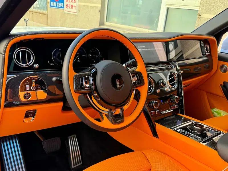 2025 Cullinan Series II Black Badge Disruptor — миниатюра 21