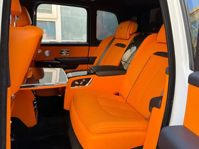 2025 Cullinan Series II Black Badge Disruptor — миниатюра 23