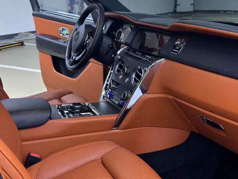 2018 Cullinan, four-seater version — миниатюра 11
