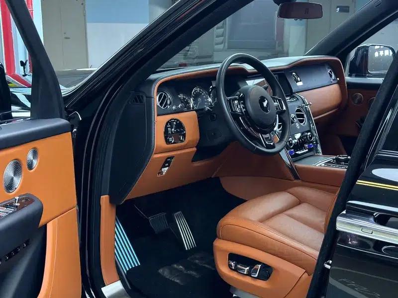 2018 Cullinan, four-seater version — миниатюра 12